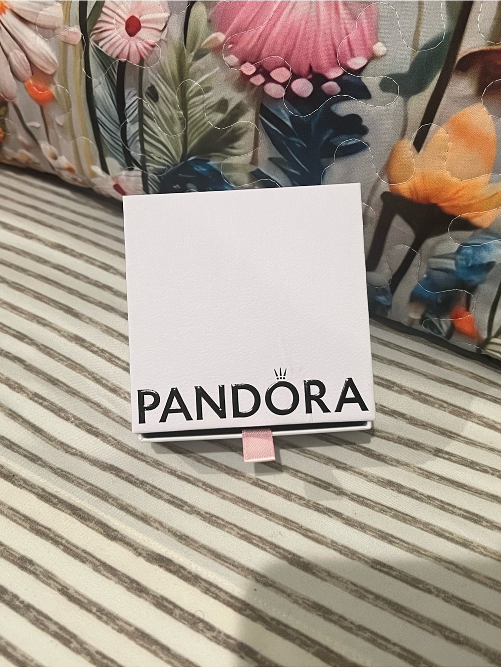 Pandora White Jewelry Gift Box with Pink Ribbon Pull